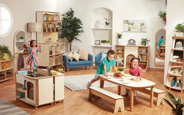 W pełni wyposażona przestrzeń do gry w role i zabawy domowe — Millhouse Zabawki edukacyjne Szkoła