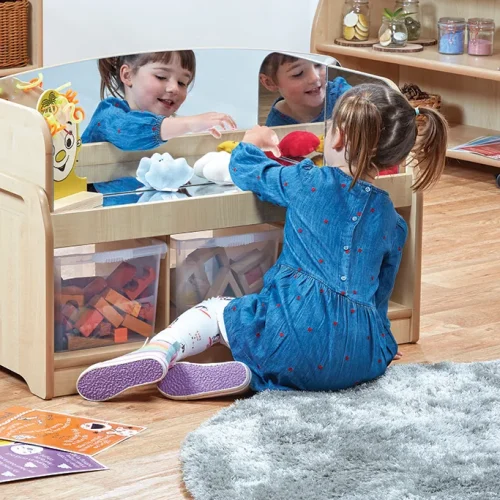niska stacja do zabawy sensorycznej ze zwierciadłem i 3 przezroczystymi pudełkami — Millhouse edukacyjne zabawki szkolne